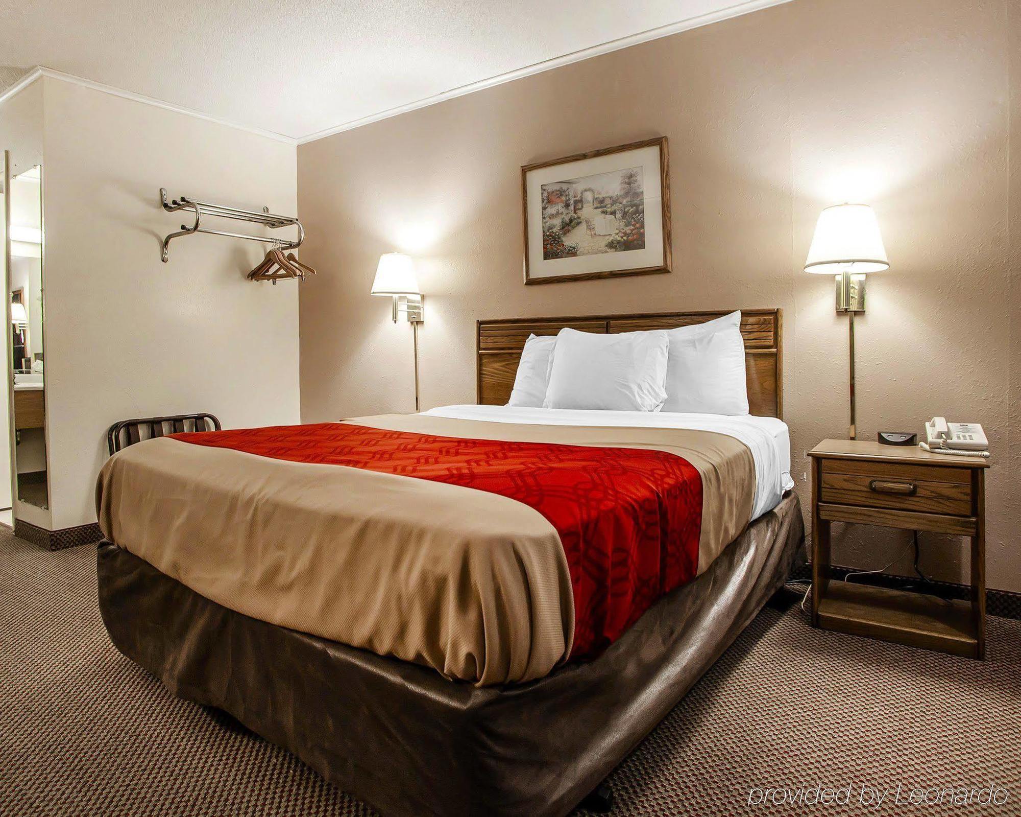 Econo Lodge Inn & Suites Newton Dış mekan fotoğraf